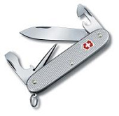 Нож перочинный VICTORINOX Pioneer, 93 мм, 8 функций, алюминиевая рукоять, серебристый Нож перочинный VICTORINOX Pioneer, 93 мм, 8 функций, алюминиевая рукоять, серебристый