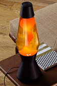 Лава-лампа Mathmos Astro Оранжевая/Желтая Matt Black (Воск)