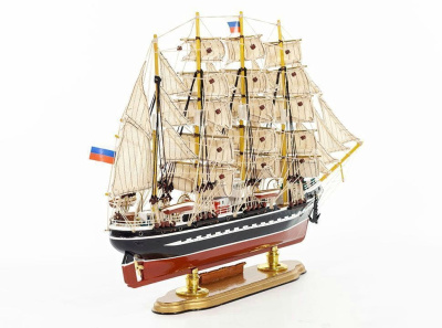 Сувенирная модель парусного корабля "Крузенштерн", Esteban Ferrer (арт.121119) (50см)