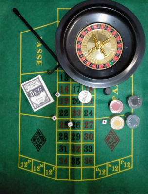 Набор 5 игр: рулетка, покер, блэк-джек, крапс, покер с костями